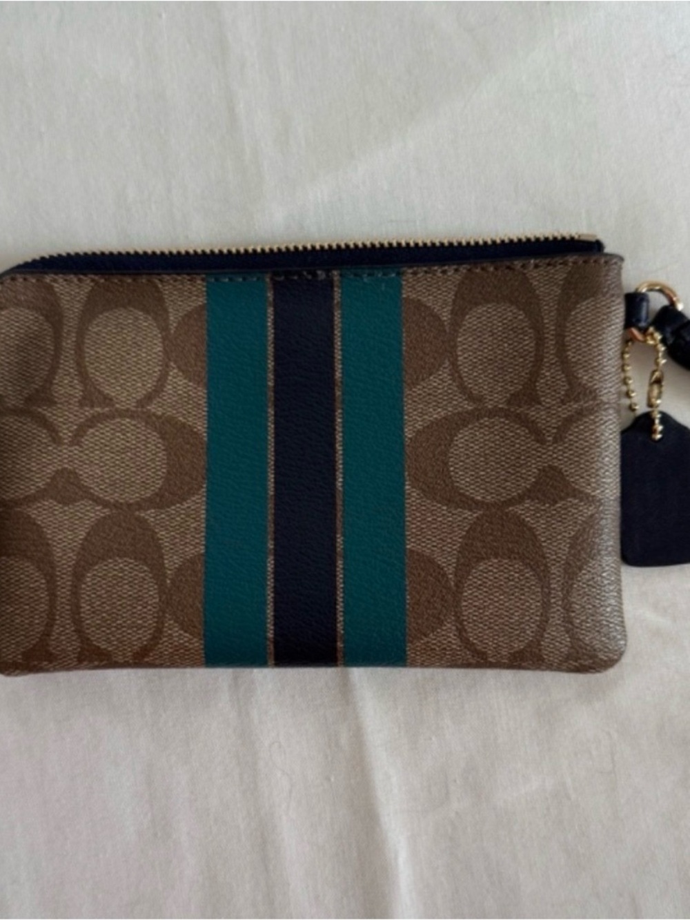 COACH VARSITY LG Wristlet KHAKI/MIDNIGHT F66463 - Picture 2 of 4